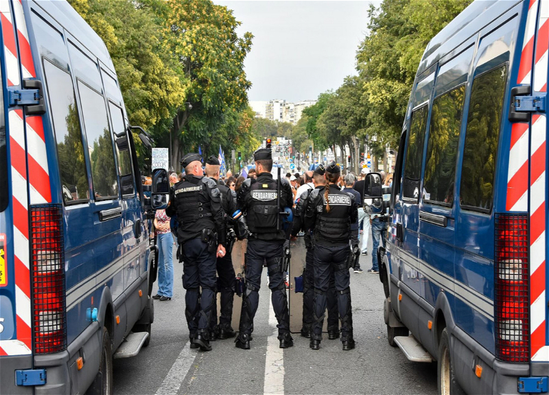 Неизвестный угрожает взрывом в иранском консульстве в Париже - ВИДЕО